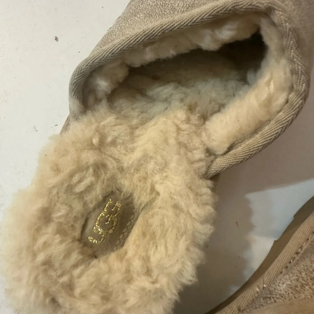 UGG Metallic Shearling Slide in Champagne Silver